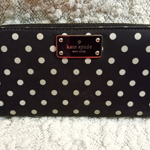 Kate Spade Wallet - Picture 1 of 3